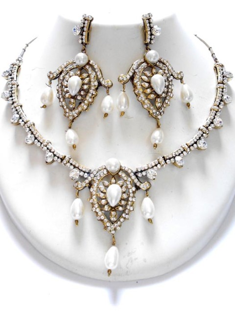 Victorian Jewelry Set